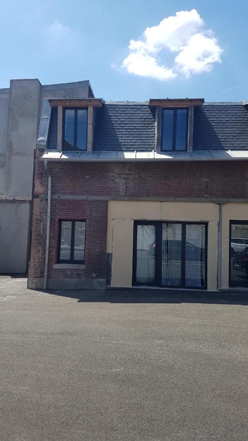 Apartament L'Aurore Doree, Duplex Renove - Parking Prive - Wifi Gratuit Saint-Quentin  Zewnętrze zdjęcie