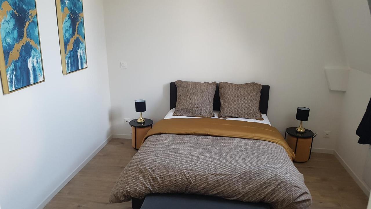 Apartament L'Aurore Doree, Duplex Renove - Parking Prive - Wifi Gratuit Saint-Quentin  Zewnętrze zdjęcie